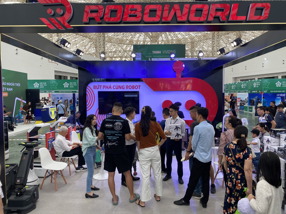 Rất nhiều các phần quà hấp dẫn đang chờ đón bạn tại gian hàng của Roboworld