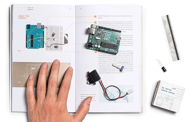 Robot giúp học sinh học lập trình và STEM thông qua trải nghiệm thực hành trực quan với các bộ kit