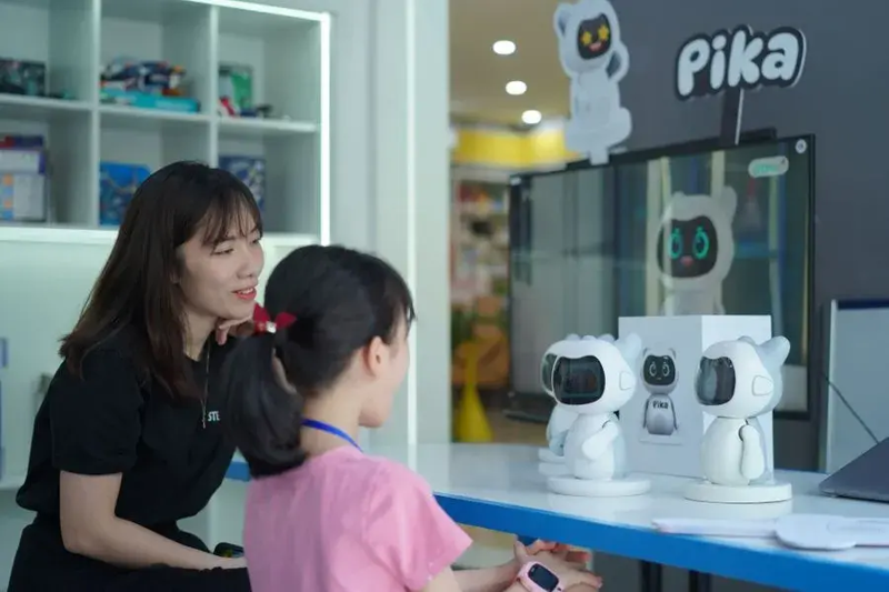 Robot Pika giúp trẻ luyện tiếng Anh chuẩn bản xứ với AI tương tác thông minh và lộ trình học cá nhân hóa