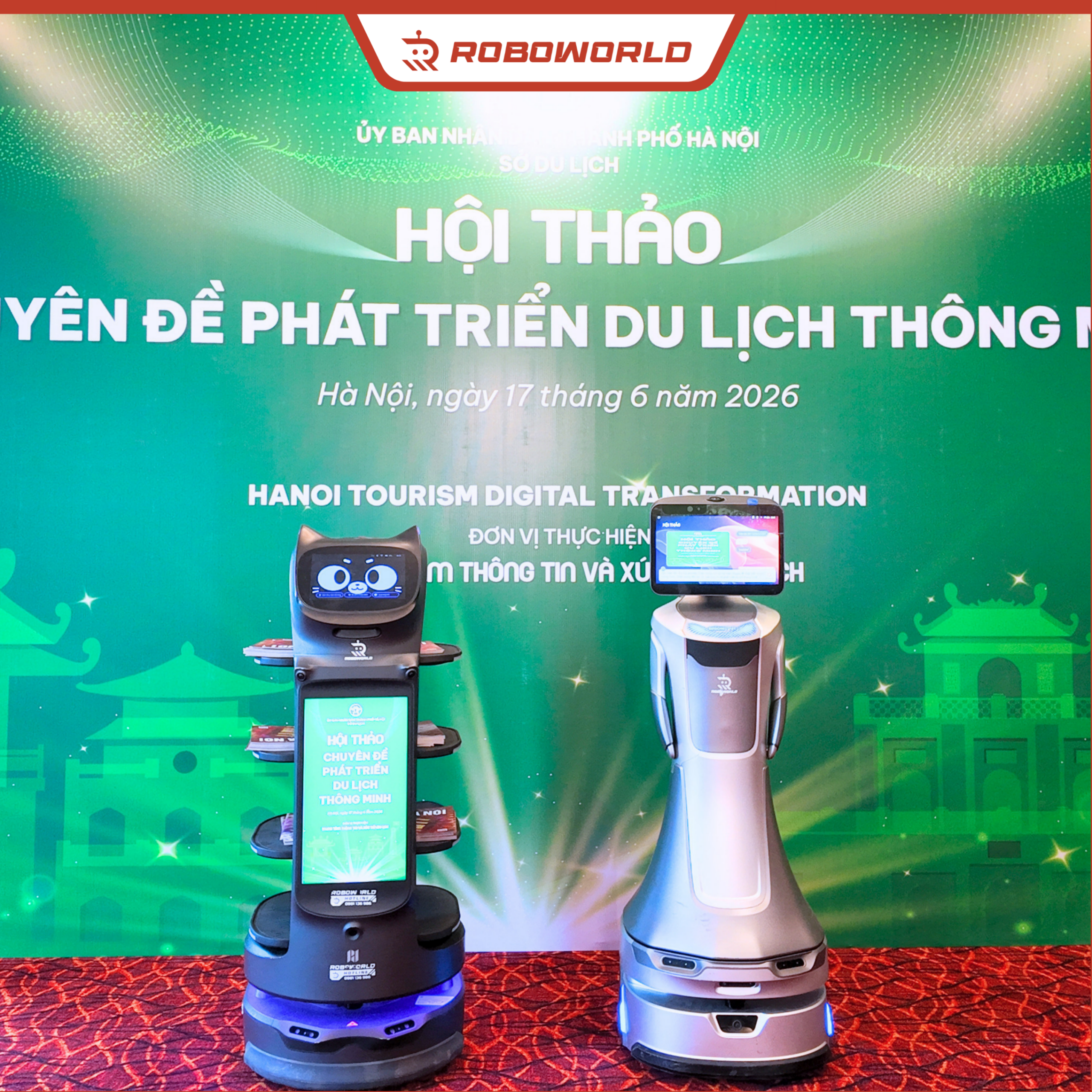 Robot lễ tân và robot quảng bá làm việc tại một hội thảo lớn