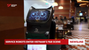 Robot phục vụ BellaBot Pro giao diện mèo máy Roboworld