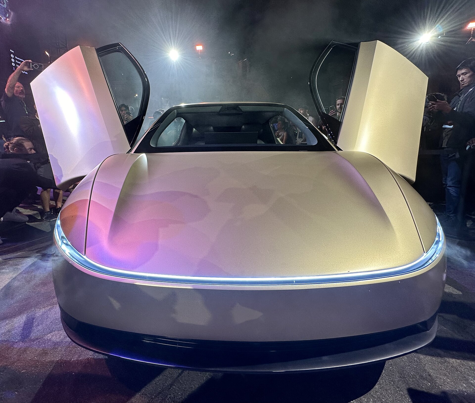 Đầu xe Cybercab của Tesla với thiết kế tối giản