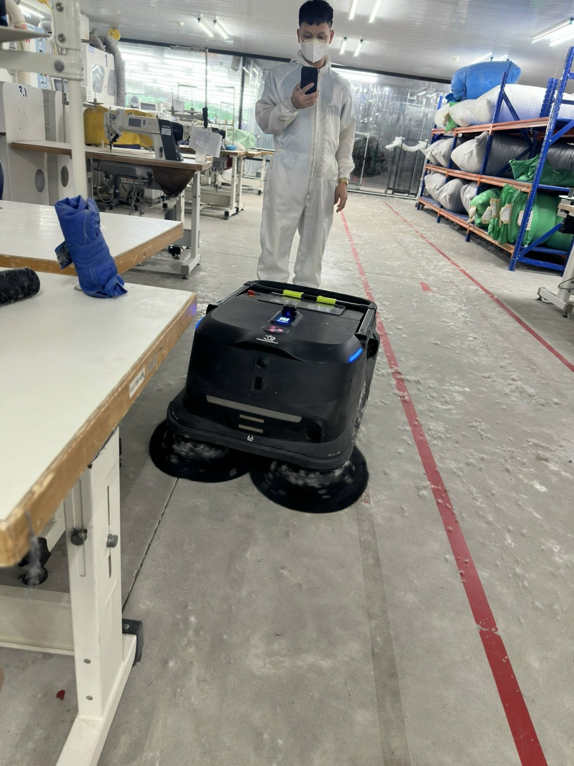 Robot MT1 được thiết kế chuyên cho môi trường nhà máy công nghiệp