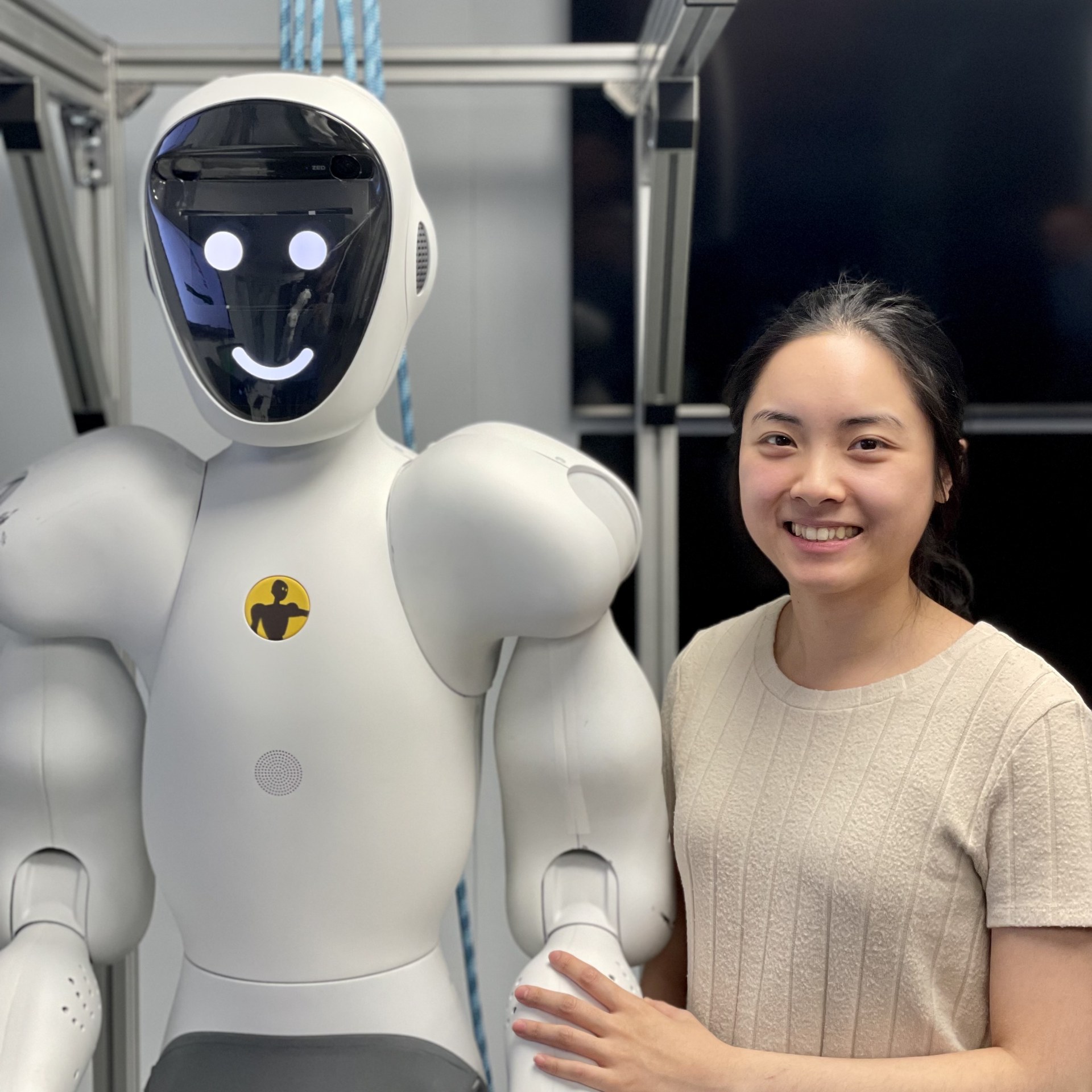 Robot hình người tích hợp AI Agent tự ra quyết định