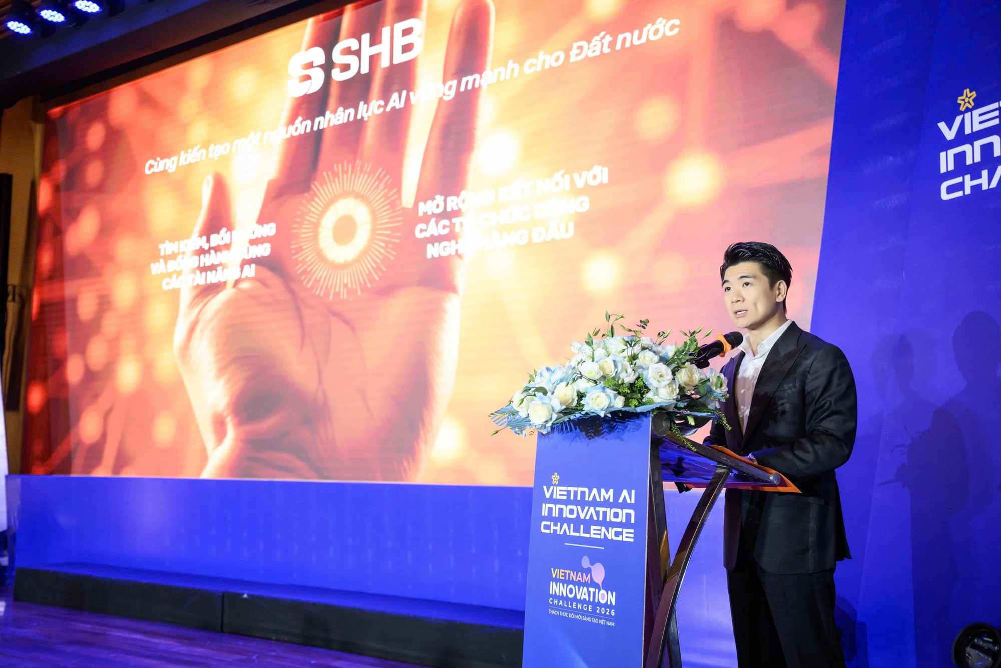 Phó Chủ tịch SHB Đỗ Quang Vinh phát biểu về đầu tư công nghệ AI tại VAIC 2026