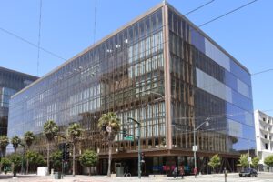 Tòa nhà trụ sở OpenAI tại khu Mission Bay, San Francisco trong làn sóng AI hút lãnh đạo bán hàng