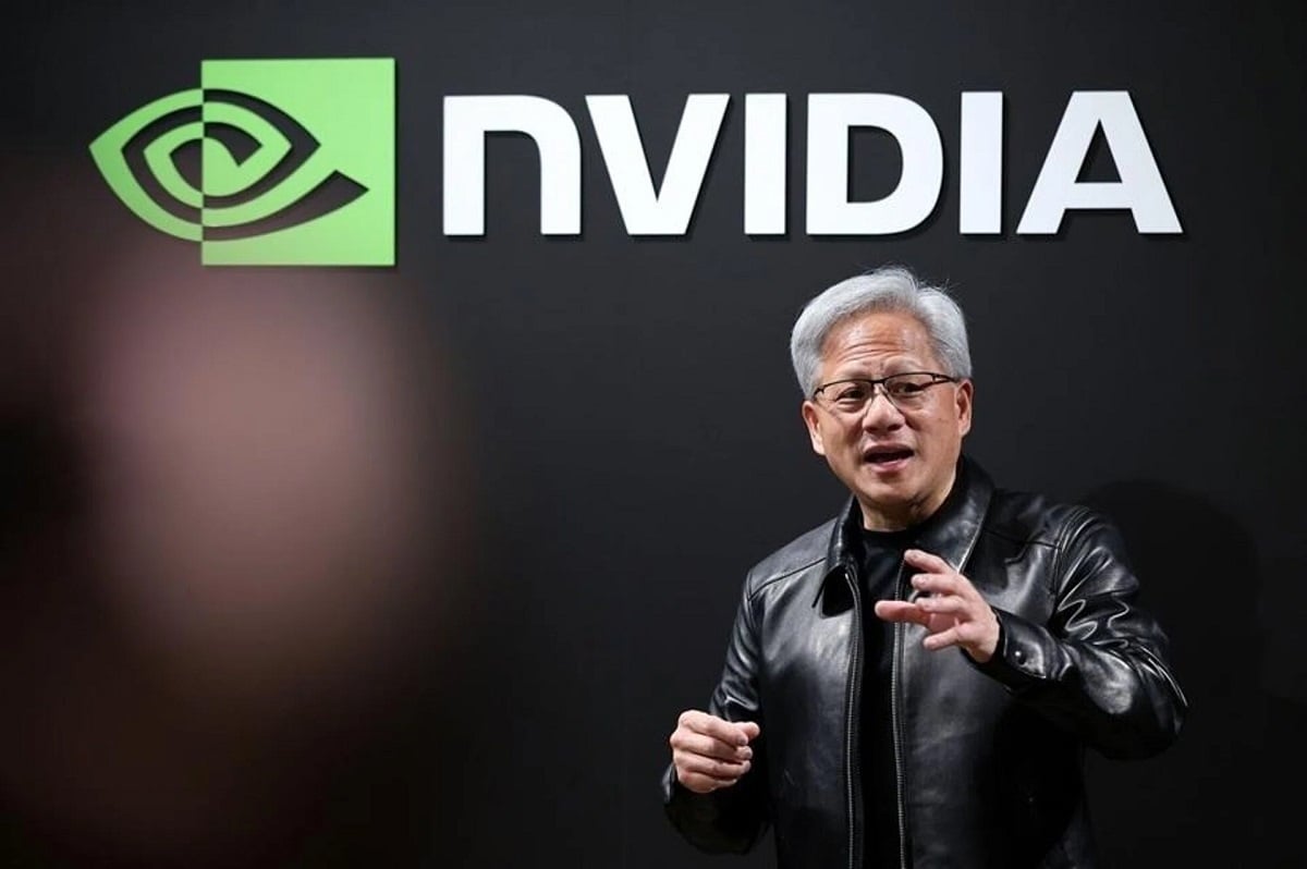CEO Nvidia Jensen Huang công khai ủng hộ mô hình AI mở trọng số