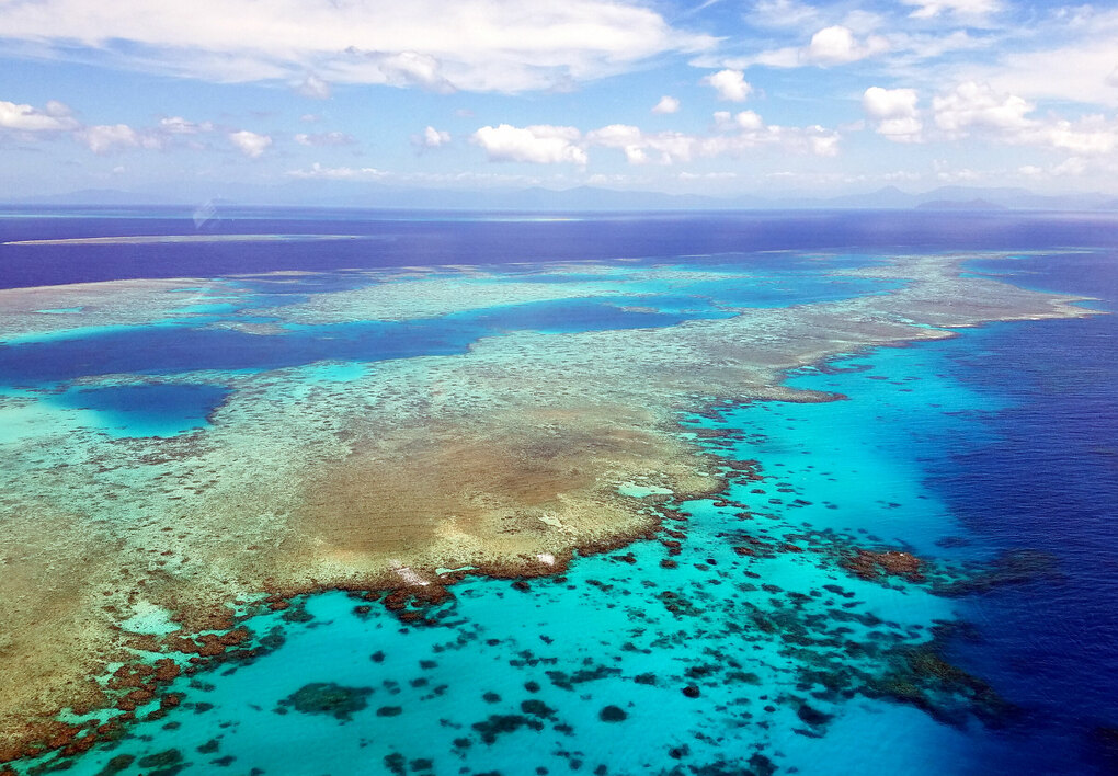 Rạn san hô Great Barrier tại Australia, nơi robot AI và cảm biến được dùng để giám sát hệ sinh thái biển