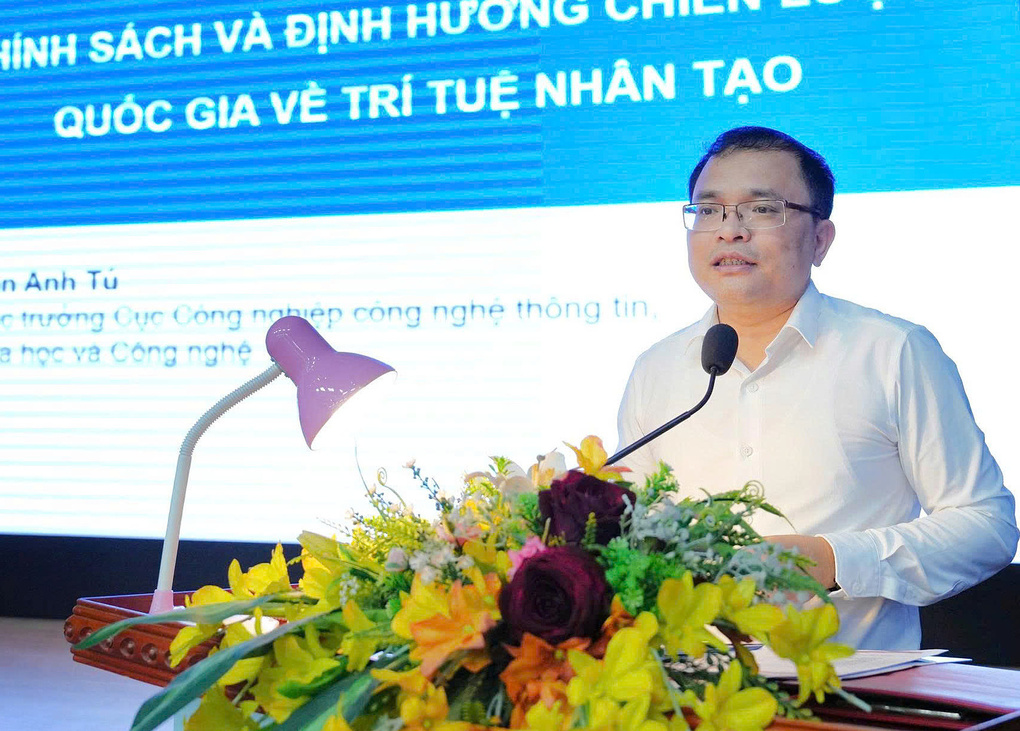 TS Tran Anh Tu trinh bay du thao Chien luoc chuyen doi AI quoc gia voi muc tieu 10 trieu nguoi co ky nang AI co ban