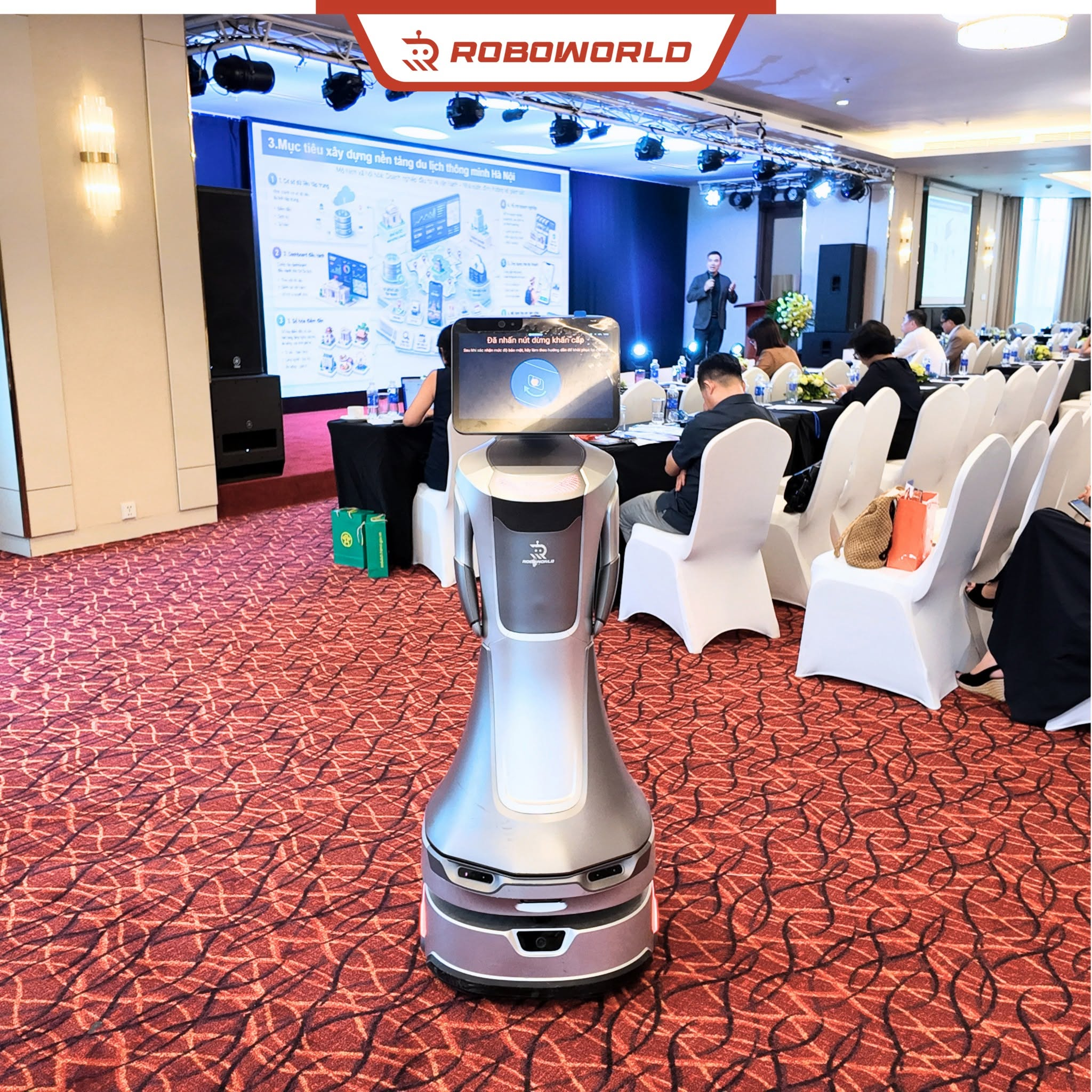 GreetingBot Nova tại Hội thảo “Phát triển thông minh”