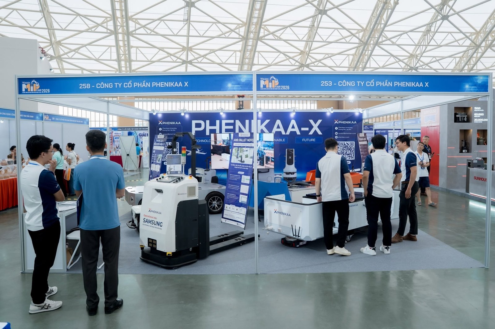 Robot tự hành trưng bày tại triển lãm VITW 2026